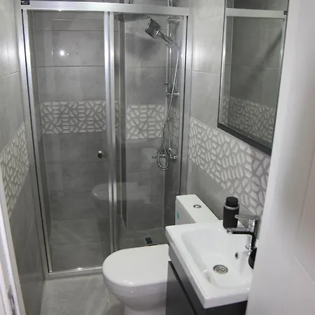 Erdener Suits Apartment *